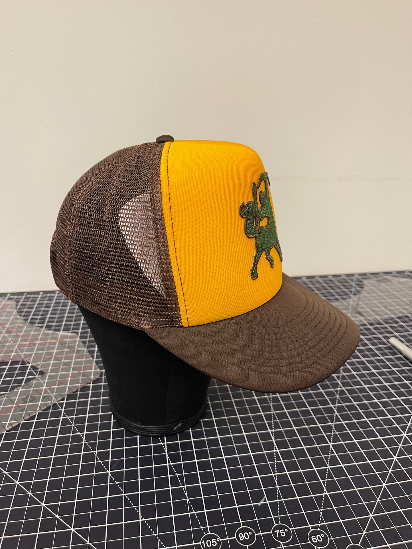 Centaur Archer Trucker Hat – Gold/Brown Edition